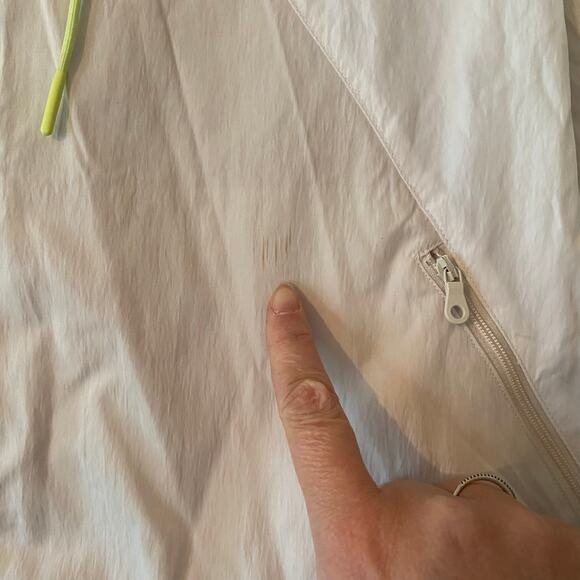 Offline Aerie Cream Cropped Windbreaker Jacket Transitional Women's size Small - Picture 9 of 10